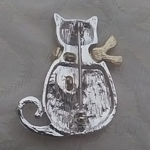 Cat Pin Red Scarf and Silver+Gold Tone Brooch/Scarf Pin w/ Heart - Picture 3 of 8
